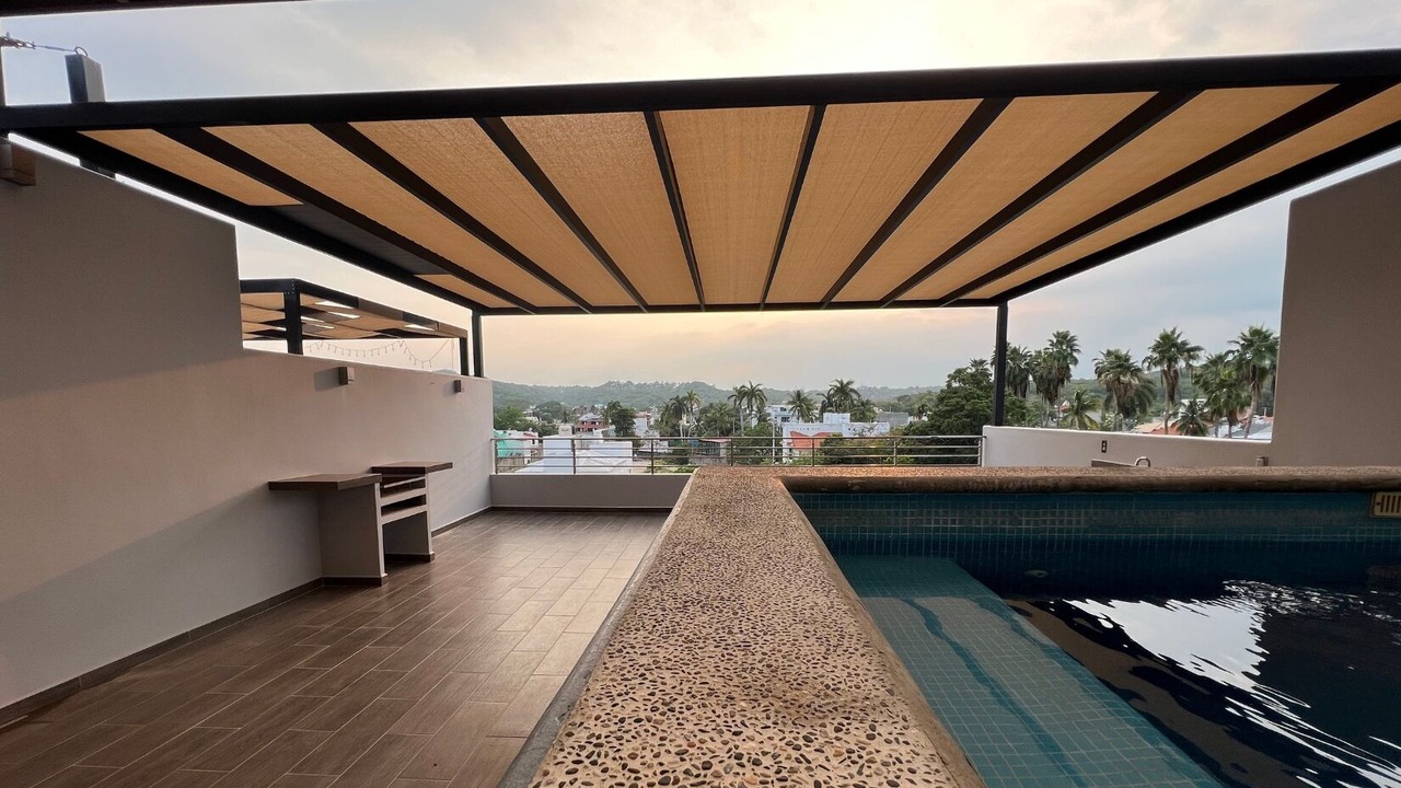 Photo of Outdoor in L