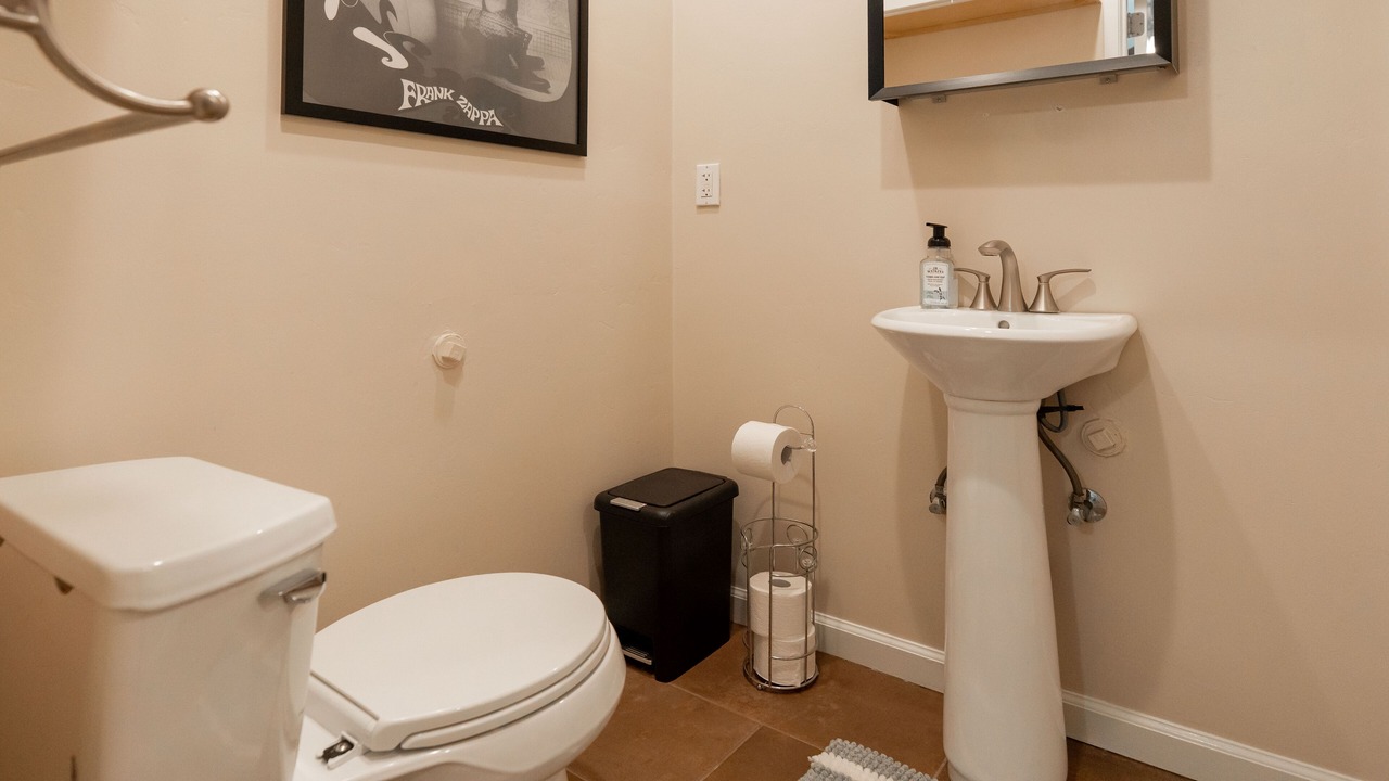 Photo of Bathroom in El Cerrito