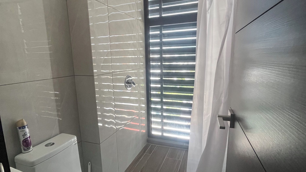 Photo of Bathroom in Zona 10