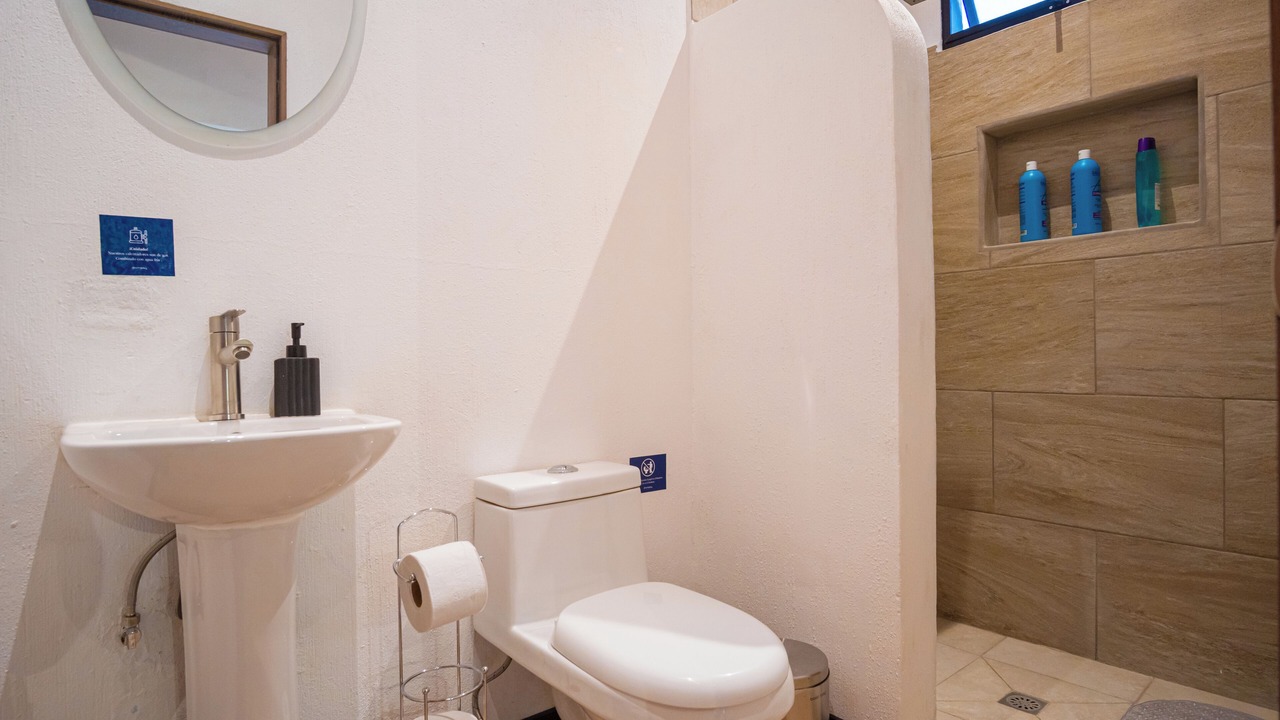 Photo of Bathroom in San Juan La Laguna