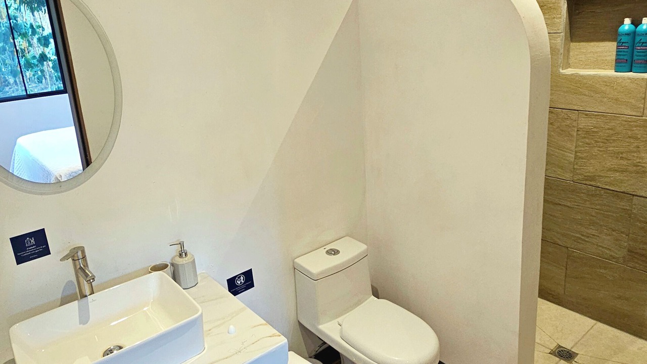 Photo of Bathroom in San Juan La Laguna