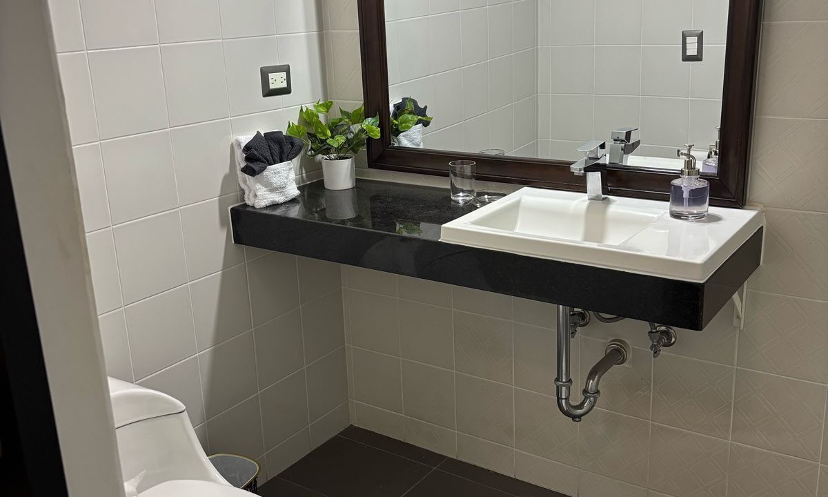 Photo of Bathroom in Zona 16