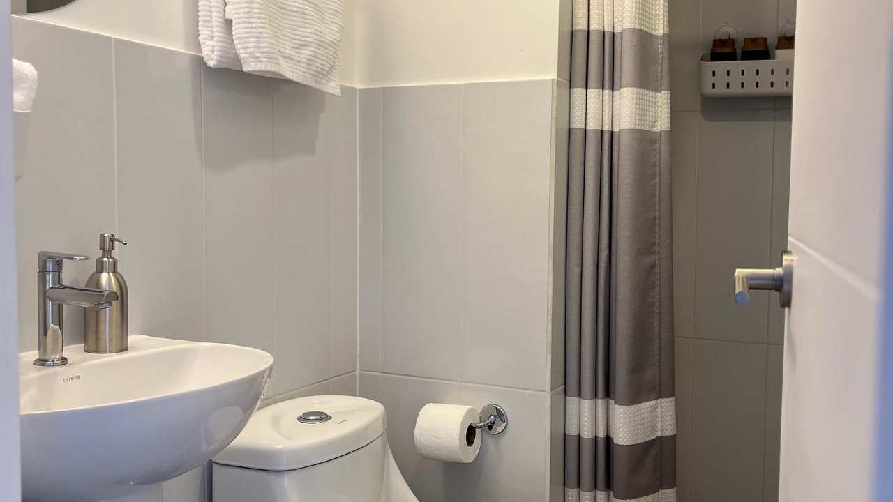 Photo of Bathroom in Zona 10