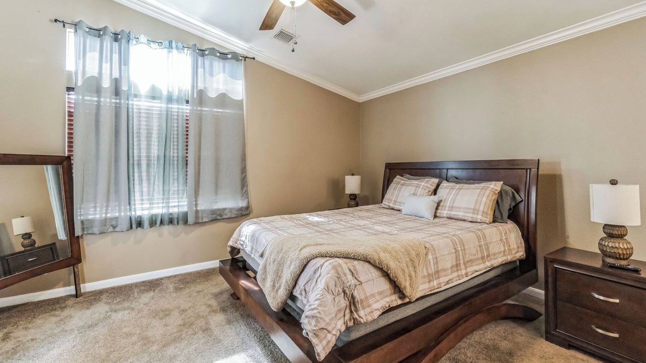 Photo of Bedroom in Far North Central