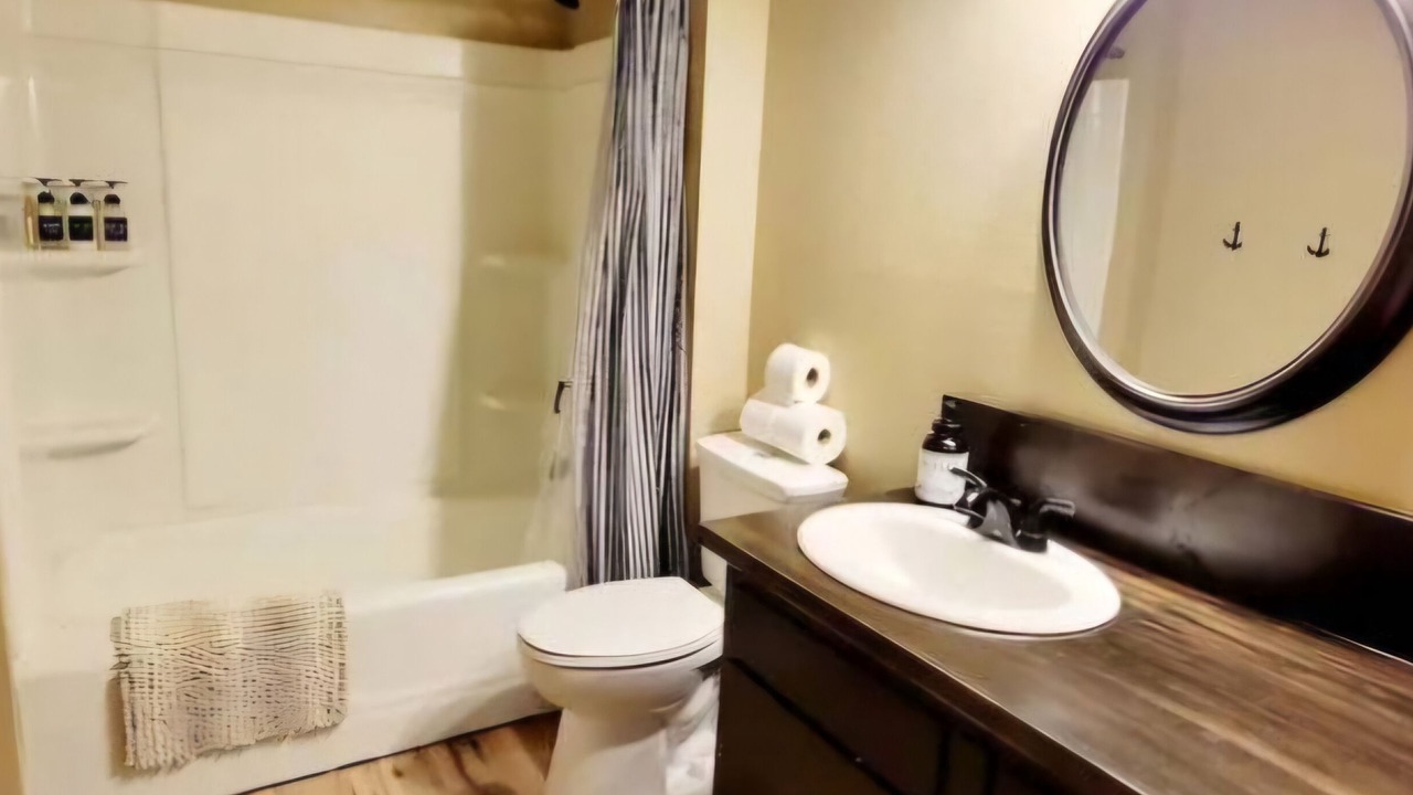 Photo of Bathroom in Brookeland