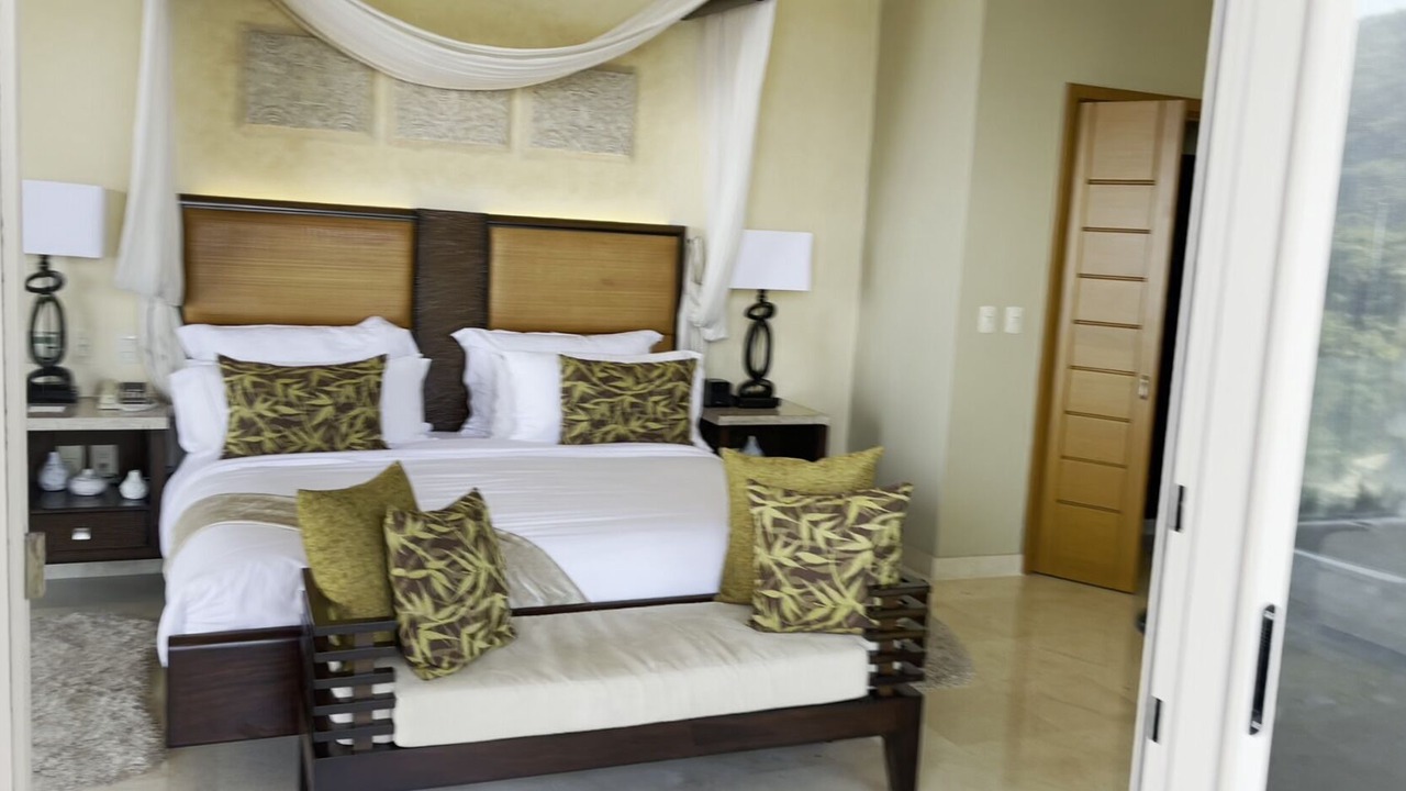 Photo of Bedroom in South Shore Hotel Area