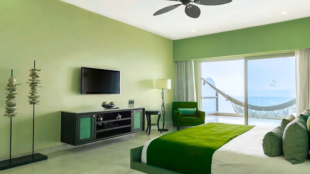 Photo of Bedroom in South Shore Hotel Area
