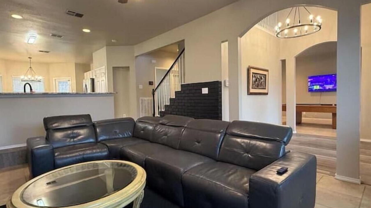 Photo of Livingroom in Stone Oak