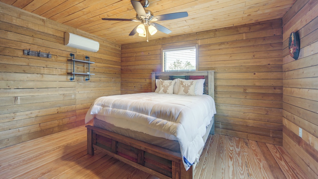 Photo of Bedroom in Leakey
