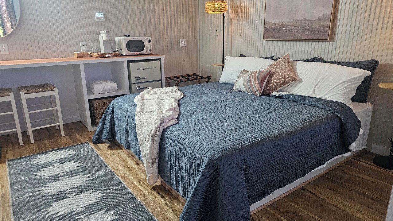 Photo of Bedroom in Alvord