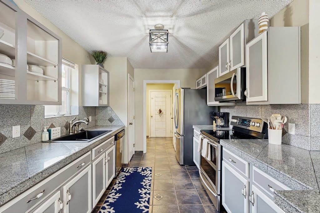 Photo of Kitchen in Laguna Vista