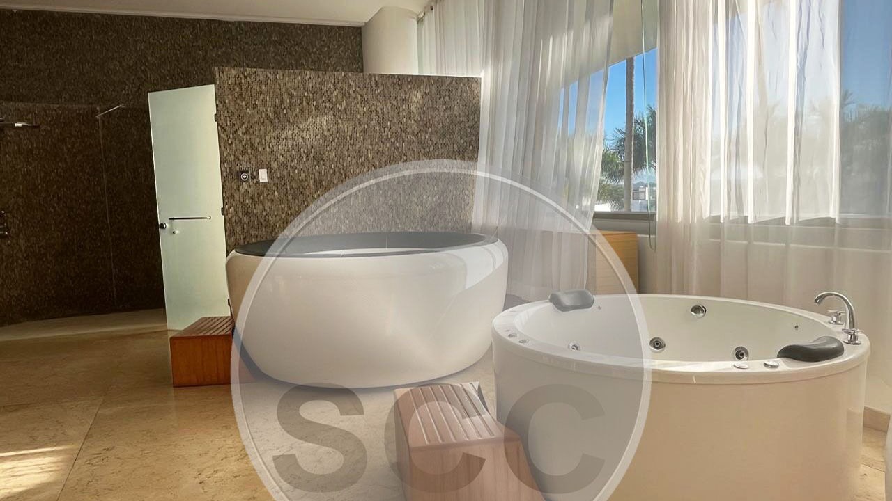 Photo of Bathroom in Flamingos