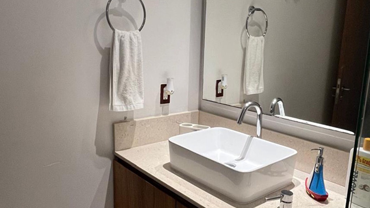Photo of Bathroom in Flamingos