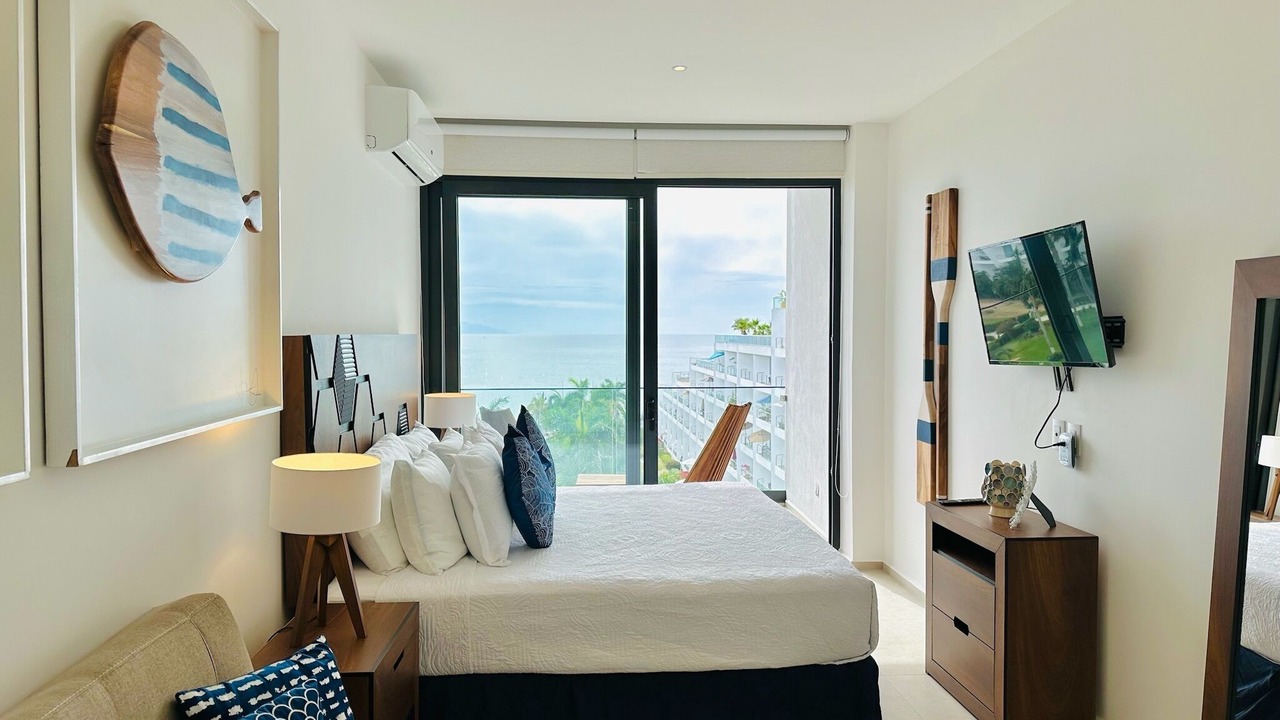 Photo of Bedroom in Flamingos