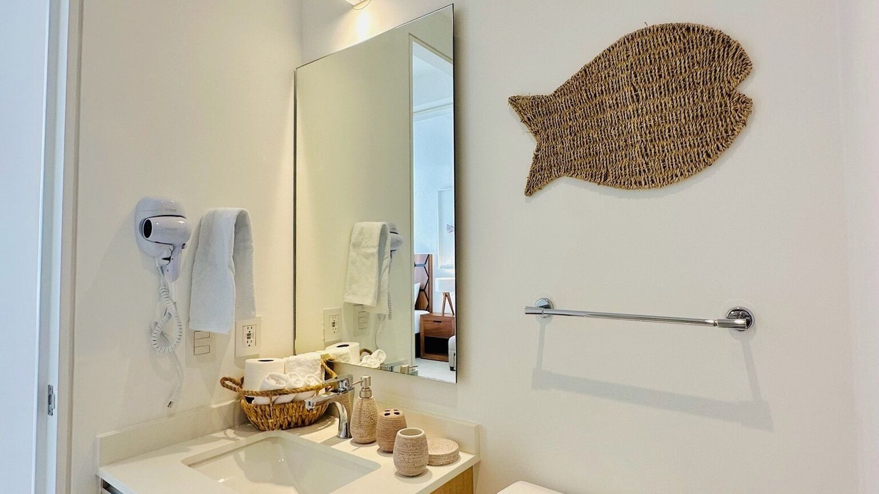 Photo of Bathroom in Flamingos