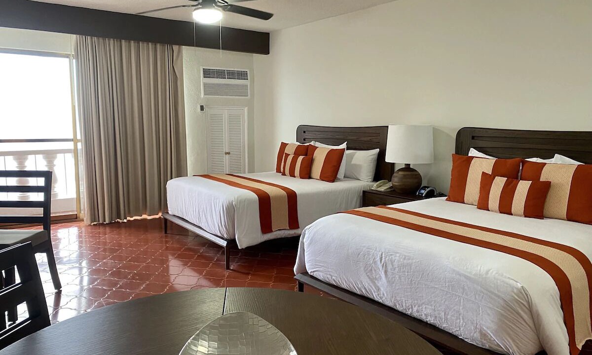 Photo of Bedroom in South Shore Hotel Area