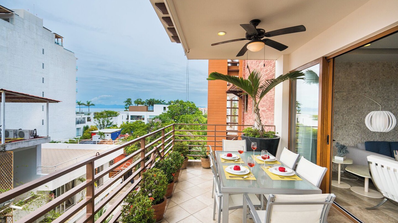 Photo of Patio Balcony in Romantic Zone