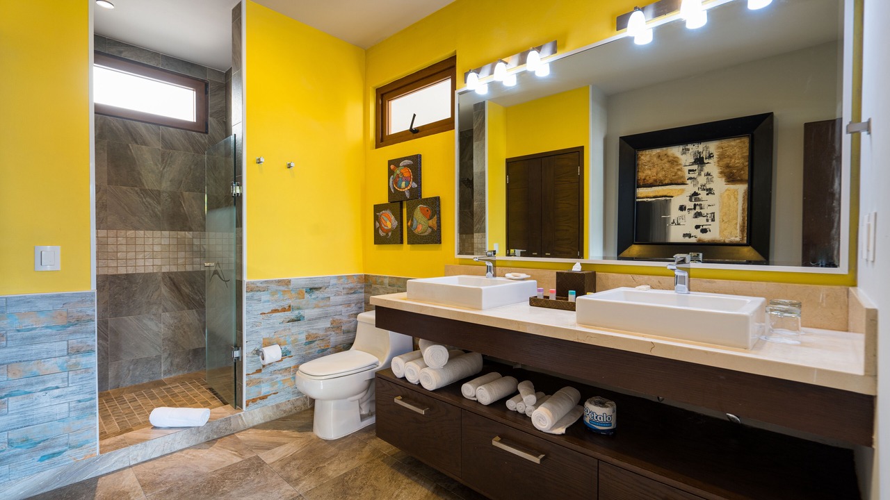 Photo of Bathroom in Romantic Zone