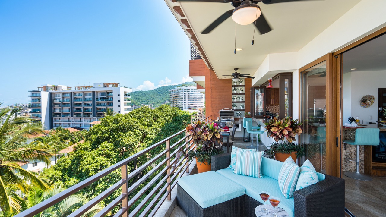 Photo of Patio Balcony in Romantic Zone