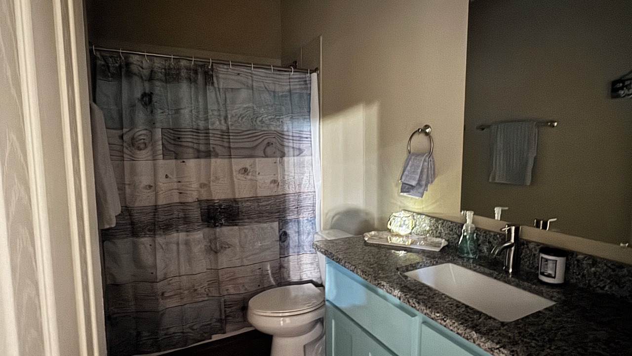 Photo of Bathroom in West Tawakoni