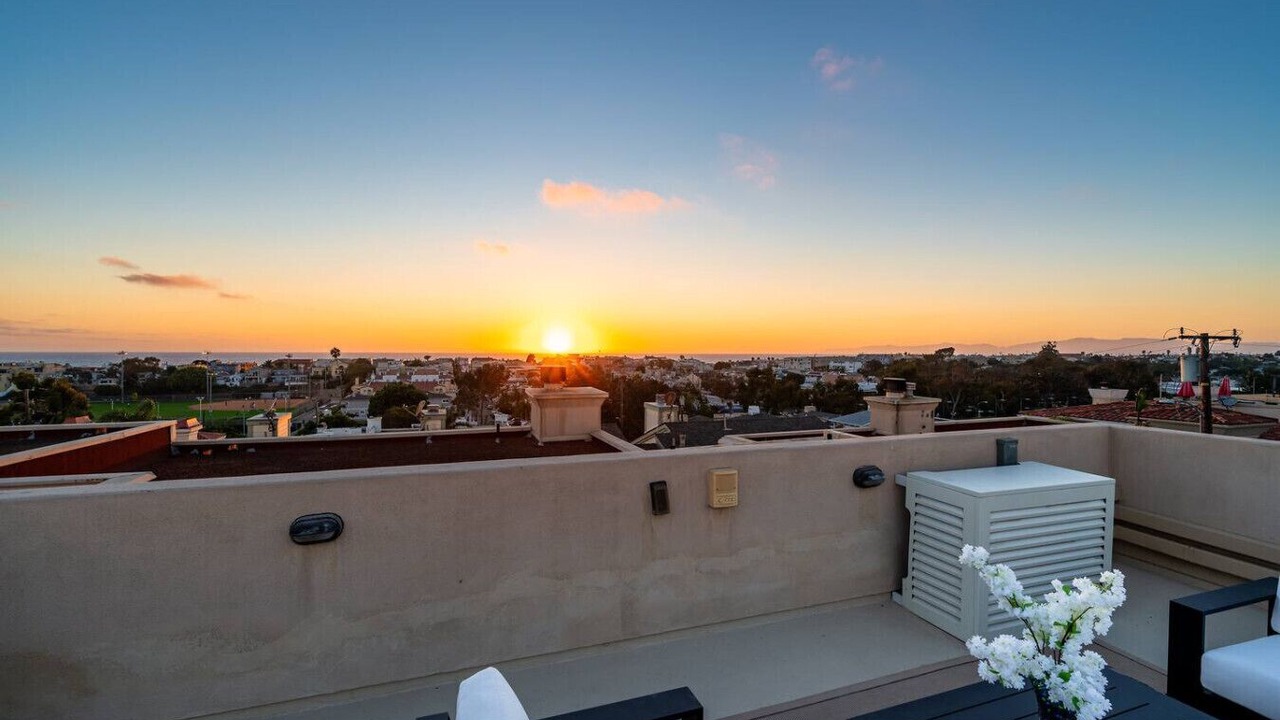 Photo of Patio Balcony in Hermosa Beach
