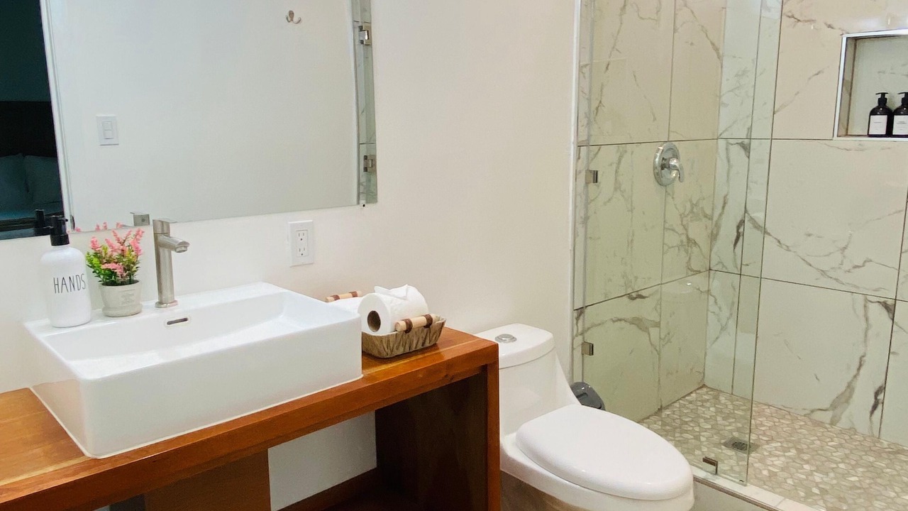Photo of Bathroom in Flores