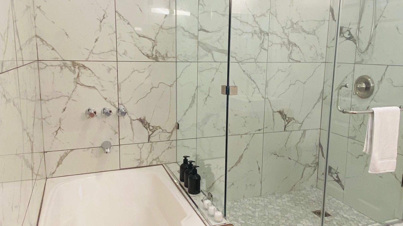 Photo of Bathroom in Flores