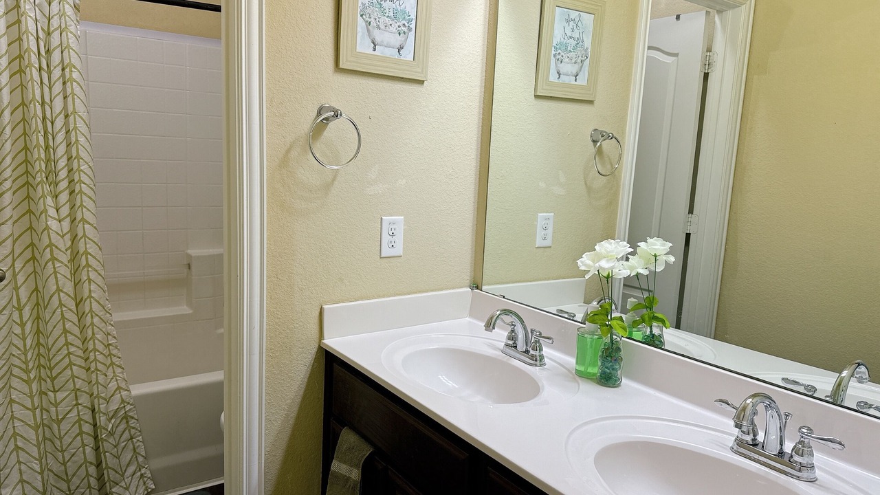 Photo of Bathroom in Southwest Arlington