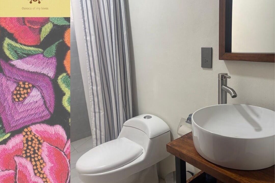 Photo of Bathroom in Santa Cruz Xoxocotlan