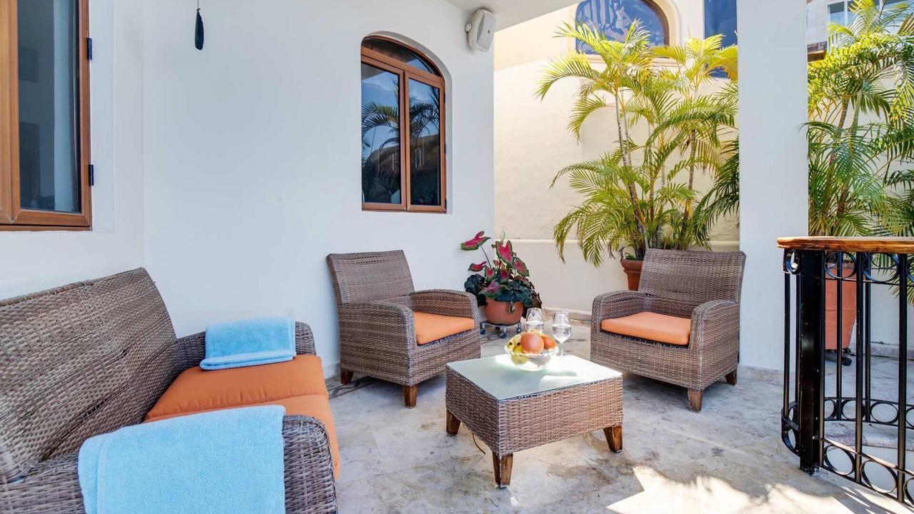 Photo of Patio Balcony in South Shore Hotel Area