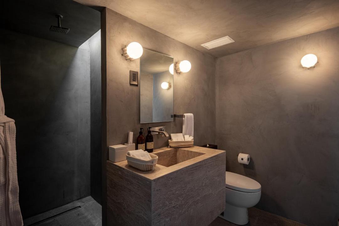 Photo of Bathroom in Anahuac