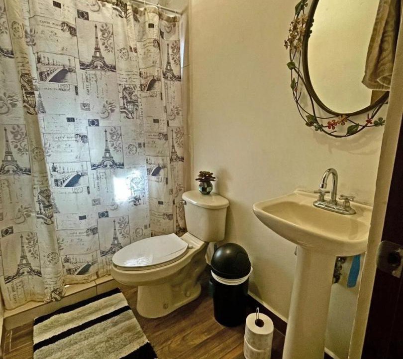 Photo of Bathroom in La Joya