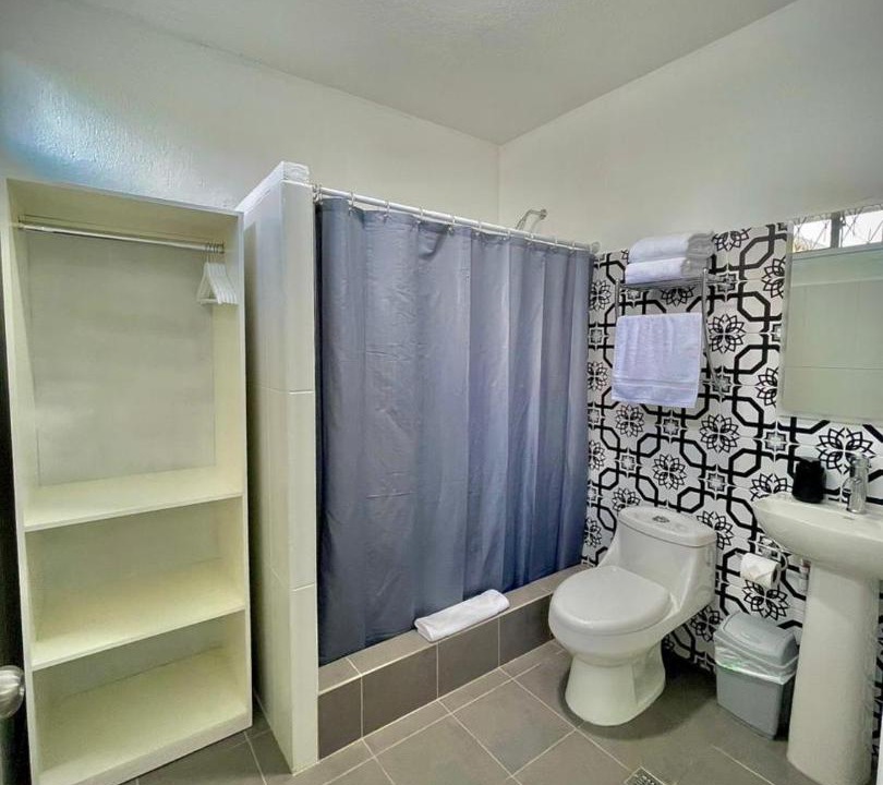 Photo of Bathroom in Zona 13