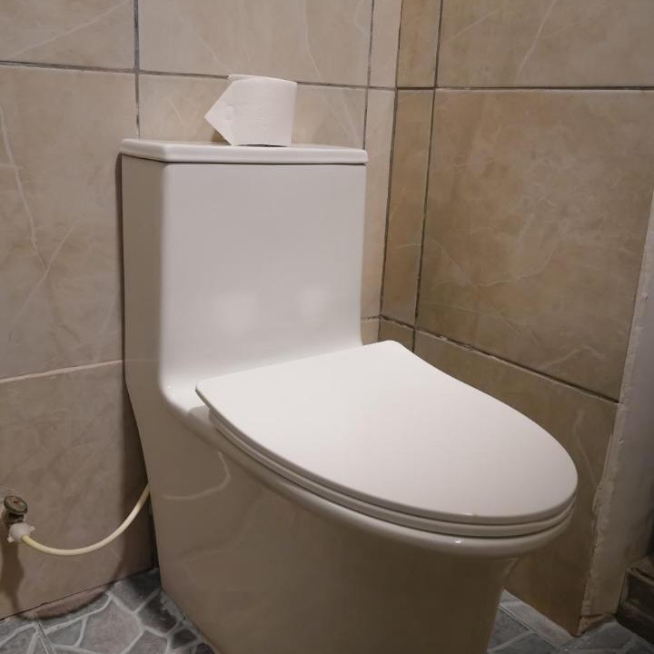 Photo of Bathroom in Flores