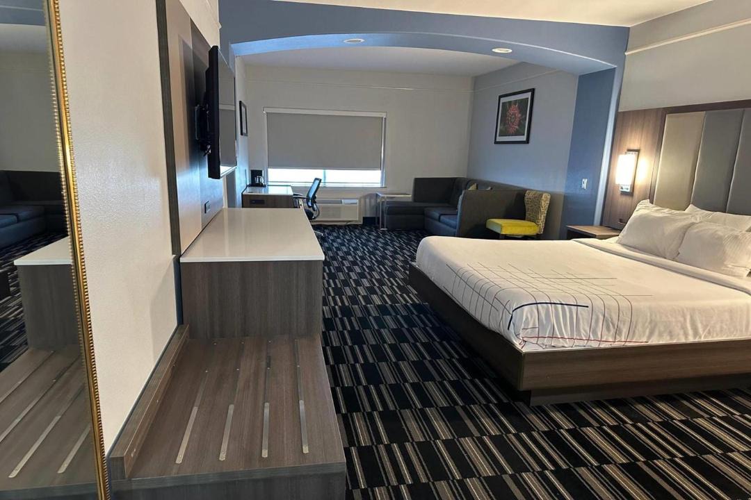 Photo of Bedroom in Alamo