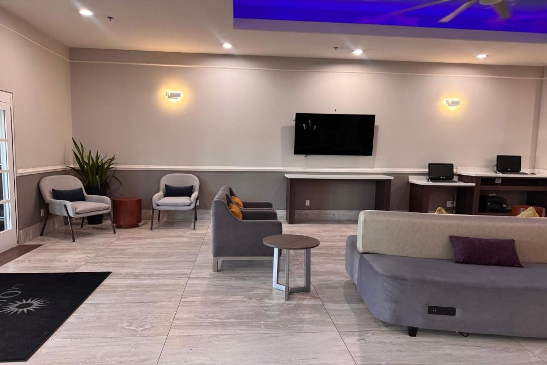 Photo of Livingroom in Alamo