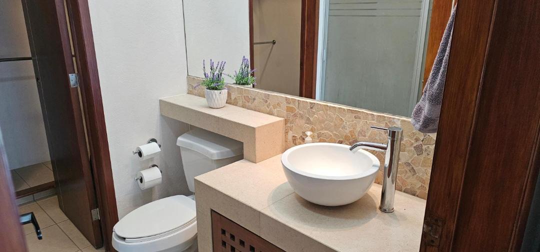 Photo of Bathroom in Burgos Bugambilias