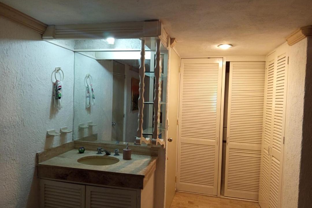 Photo of Bathroom in Club Deportivo