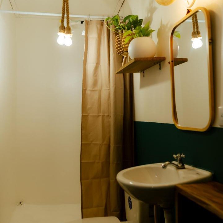 Photo of Bathroom in Flores