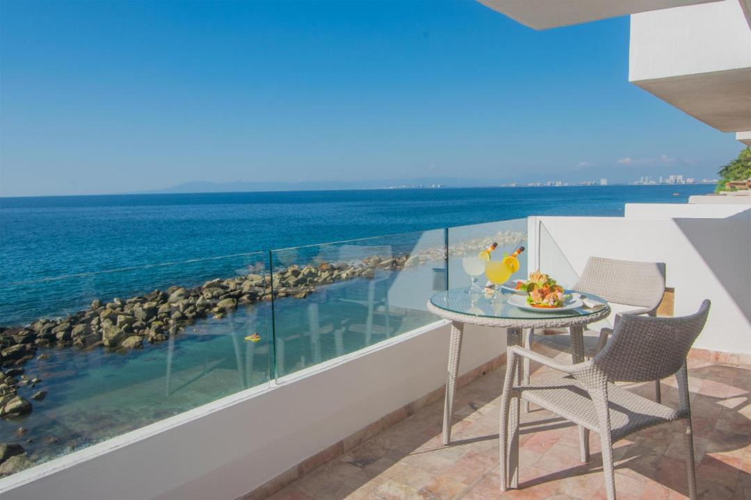 Photo of Patio Balcony in South Shore Hotel Area