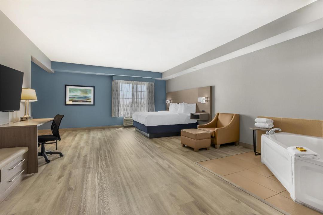 Photo of Bedroom in Forest Hill