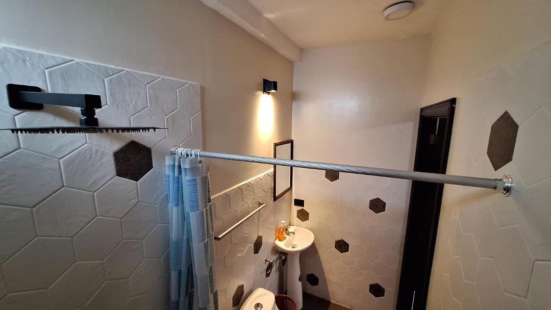 Photo of Bathroom in San Juan La Laguna