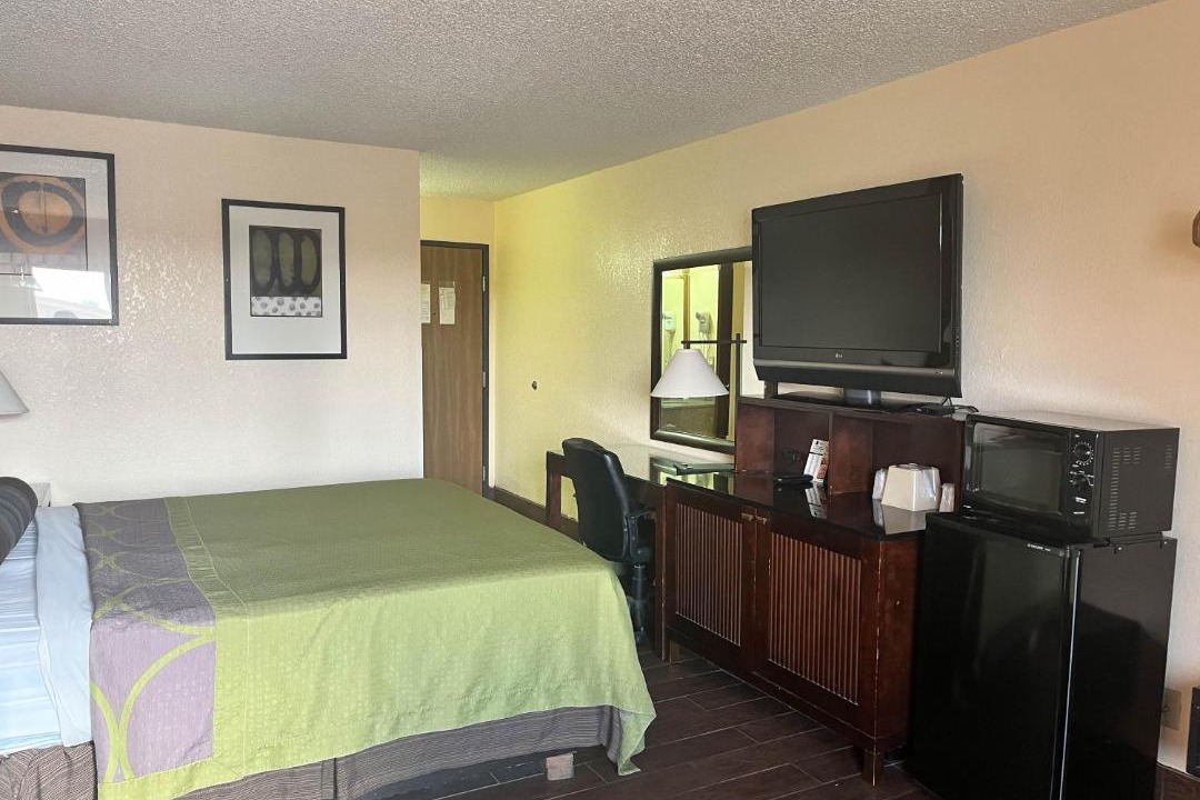 Photo of Bedroom in Deming