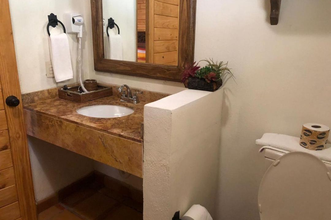 Photo of Bathroom in San Antonio de Las Alazanas