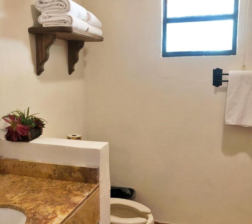 Photo of Bathroom in San Antonio de Las Alazanas