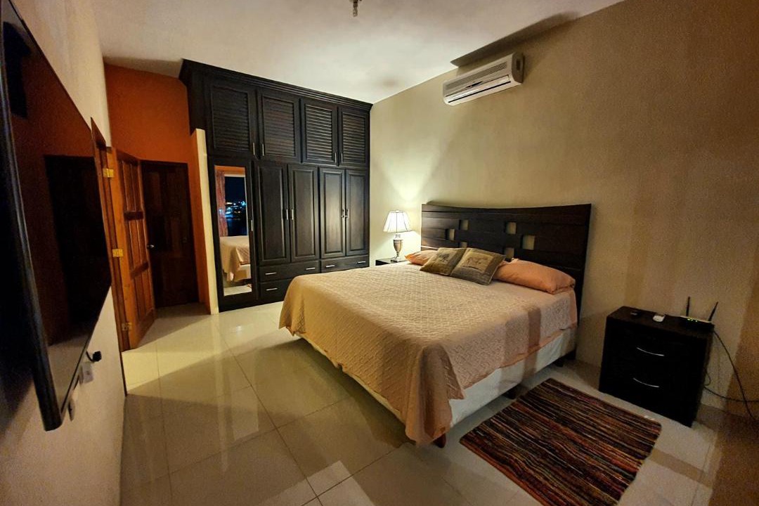 Photo of Bedroom in Flores