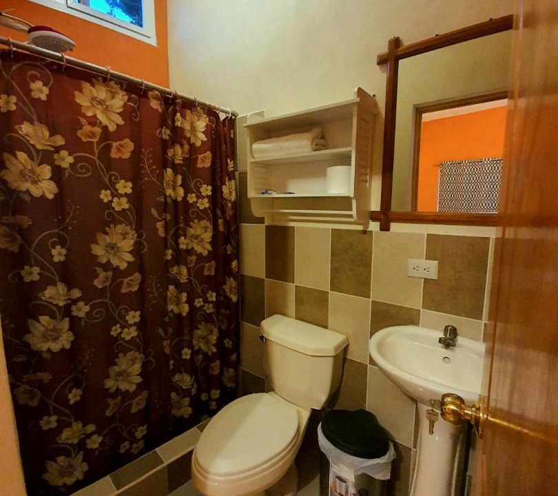 Photo of Bathroom in Flores