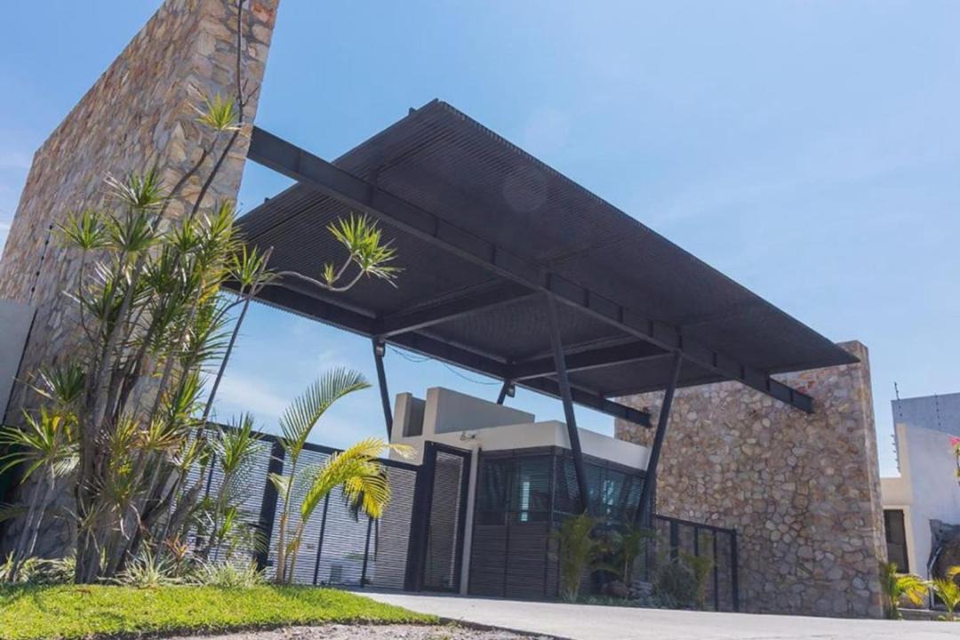 Photo of Buildings in Tequesquitengo