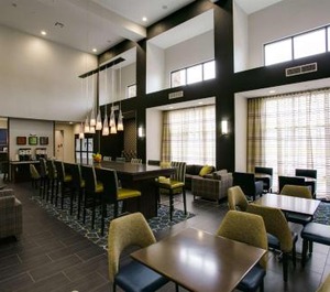 Hampton Inn Airport South 