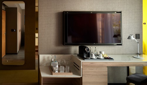 Superior Suite, 1 King Bed, Terrace
